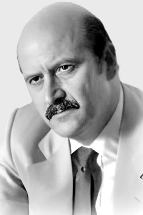 Agustín González profile