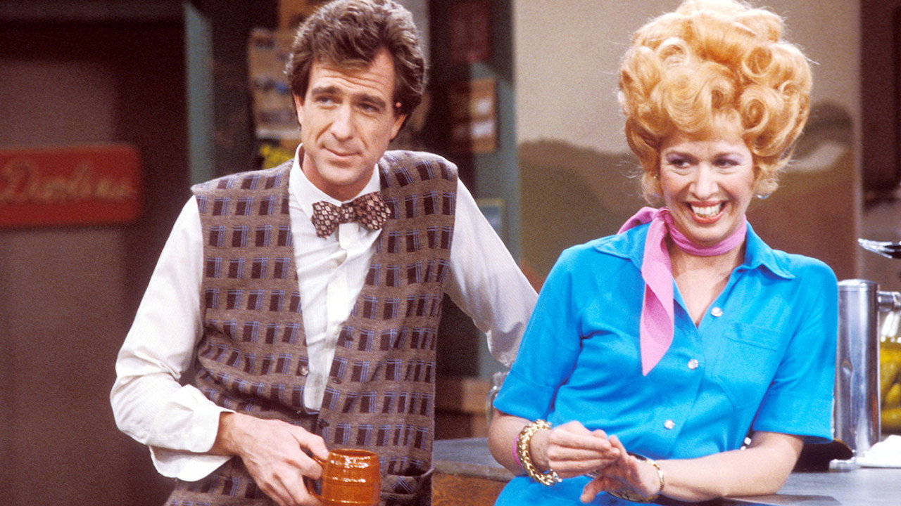Flo (1980) wallpaper #2 — 1280×720 HD backdrop — Flo is an American sitcom which aired on CBS from 1980 to 1981. The series is a spin-off… — free HD background for desktop, MacBook, mobile & iPhone (ref 5PDjSqILjDnyhojNPh5otO2RNLg)