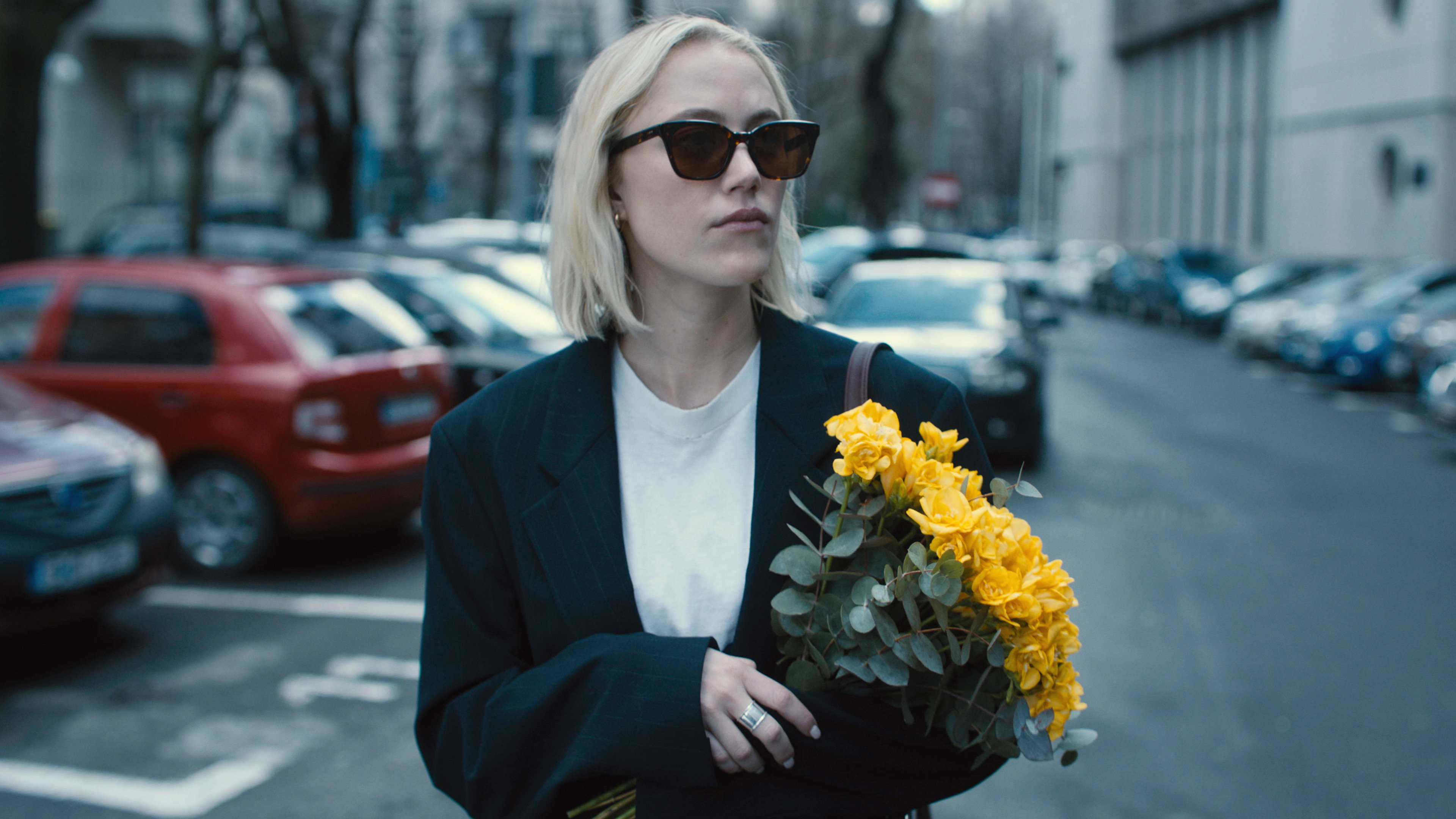 Watcher (2022) wallpaper #7 — 3840×2160 4K UHD backdrop — As a serial killer stalks the city, Julia — a young actress who just moved to town with… — free HD background for desktop, MacBook, mobile & iPhone (ref 7Pb7BuxYGKTe4GmFDb1HMu4DmLc)
