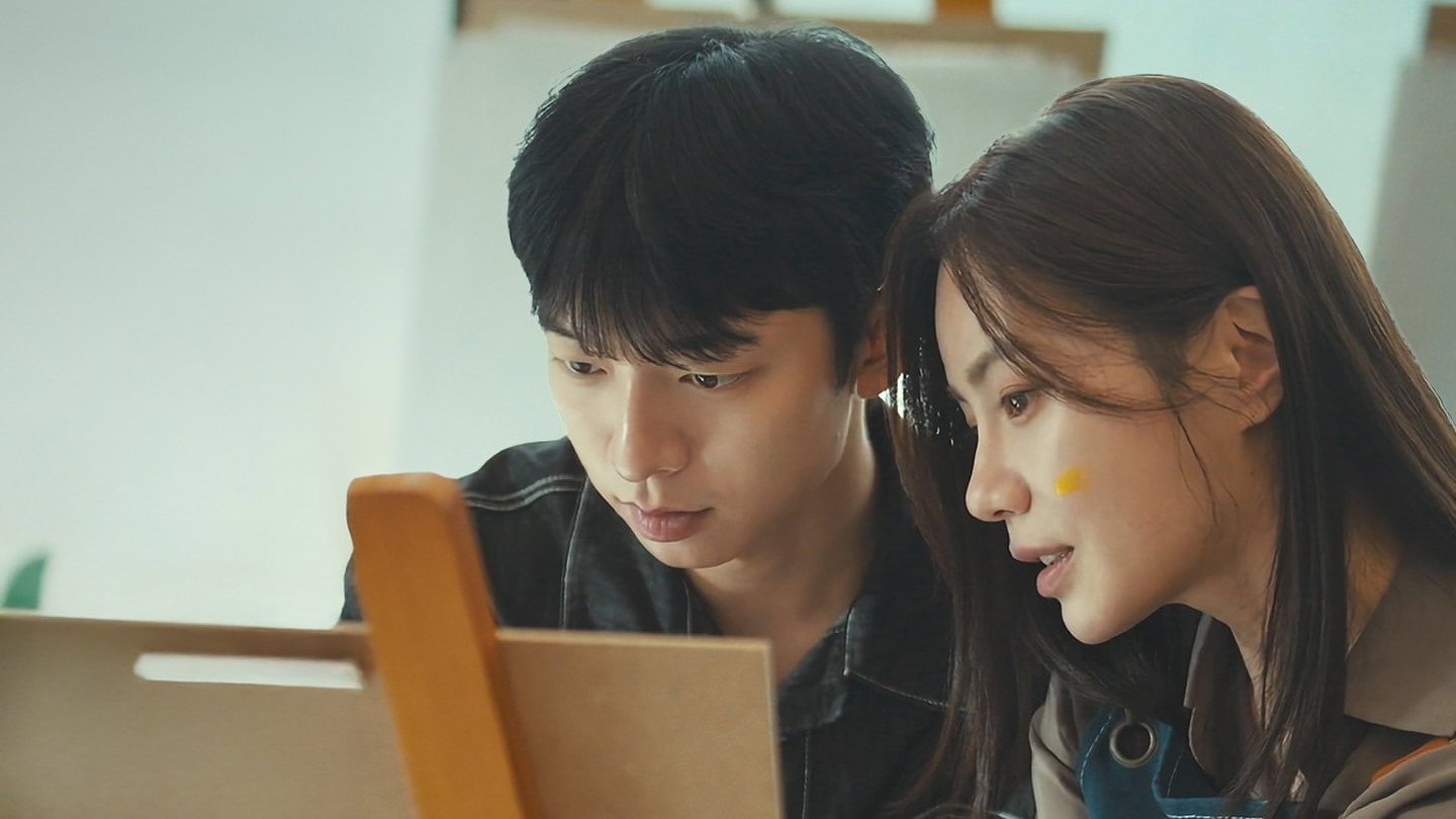 더 터치 (2025) wallpaper #1 — 1440×810 HD backdrop — Drama TV show cinematic scene — free HD background for desktop, MacBook, mobile & iPhone (ref 8lcp9WbDFb3II9xmgea9ZPydoQQ)
