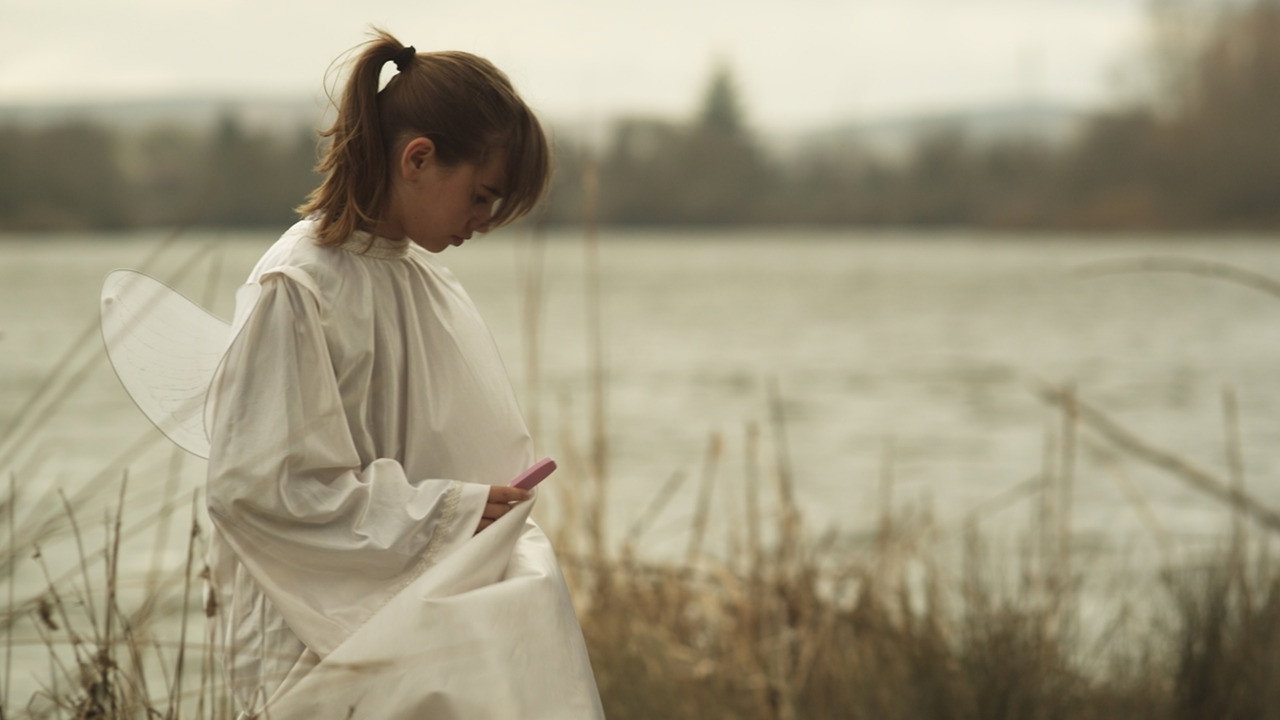 Iceberg (2012) wallpaper #2 — 1280×720 HD backdrop — Three teenagers with missing parents cross their lives by the river Tormes in Salamanca.… — free HD background for desktop, MacBook, mobile & iPhone (ref bZVmpO2B7f4fMrx4be7pPy0UVFj)