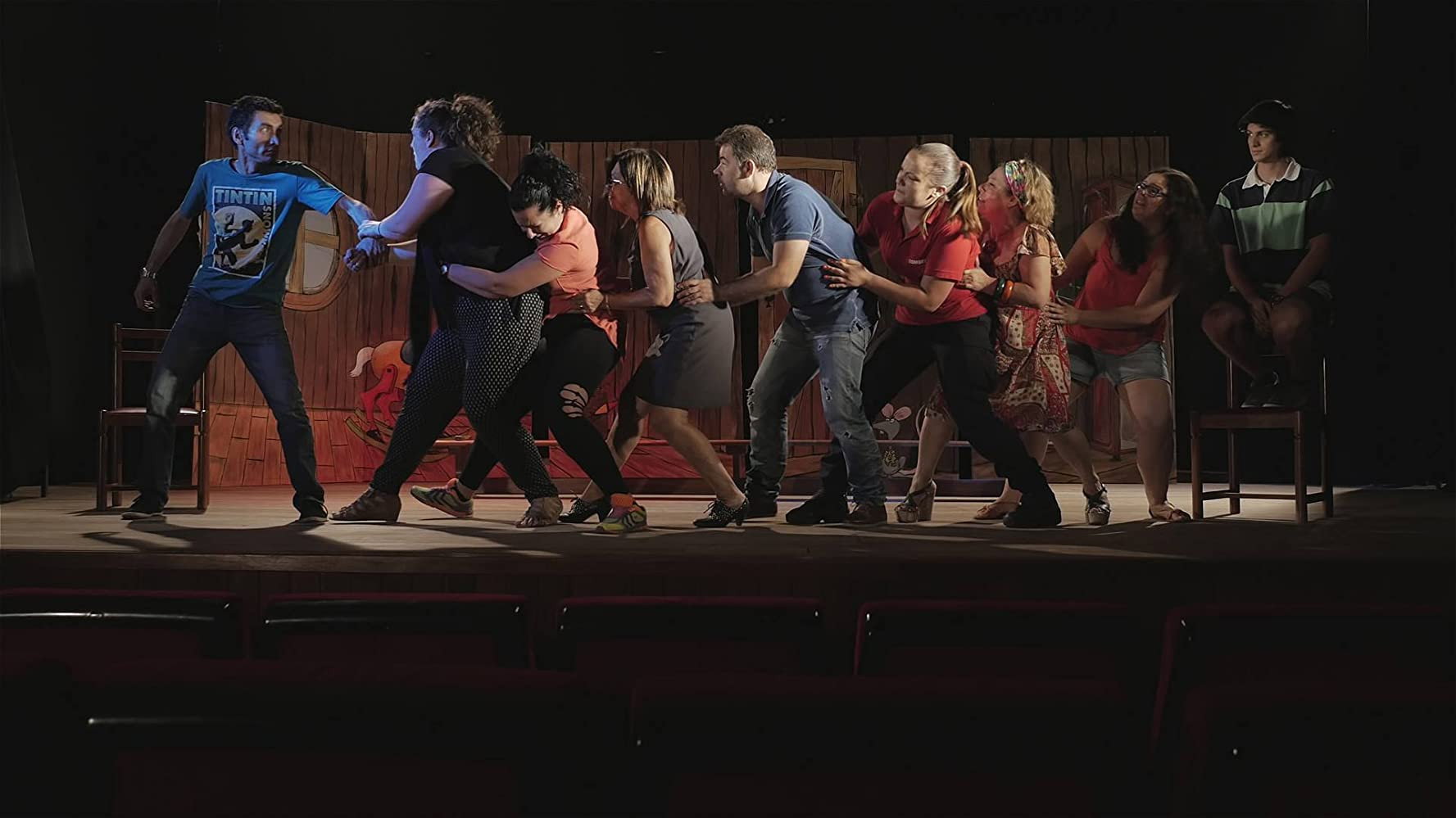 Tábuas com História (2016) wallpaper #4 — 1777×999 HD backdrop — The film tells the story of the struggle of the Tabuaço theater group, led by Dr. Matias,… — free HD background for desktop, MacBook, mobile & iPhone (ref cDlnrm8zmLXOxUqD1wpX79O2M0j)
