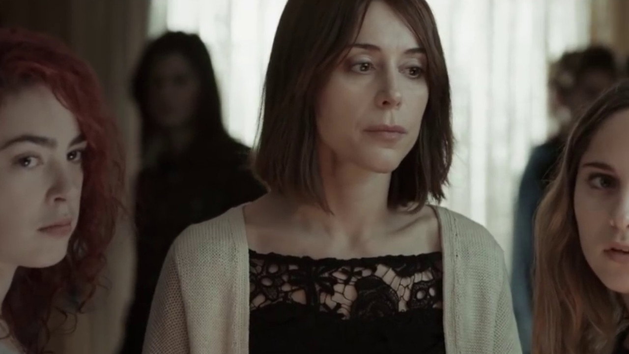 Behind (2016) wallpaper #2 — 1280×720 HD backdrop — A divorced mother is obsessed with the idea that her ex-husband is plotting to take her… — free HD background for desktop, MacBook, mobile & iPhone (ref fniWMsKgYaL9gEUpz7O2bx8HyNe)