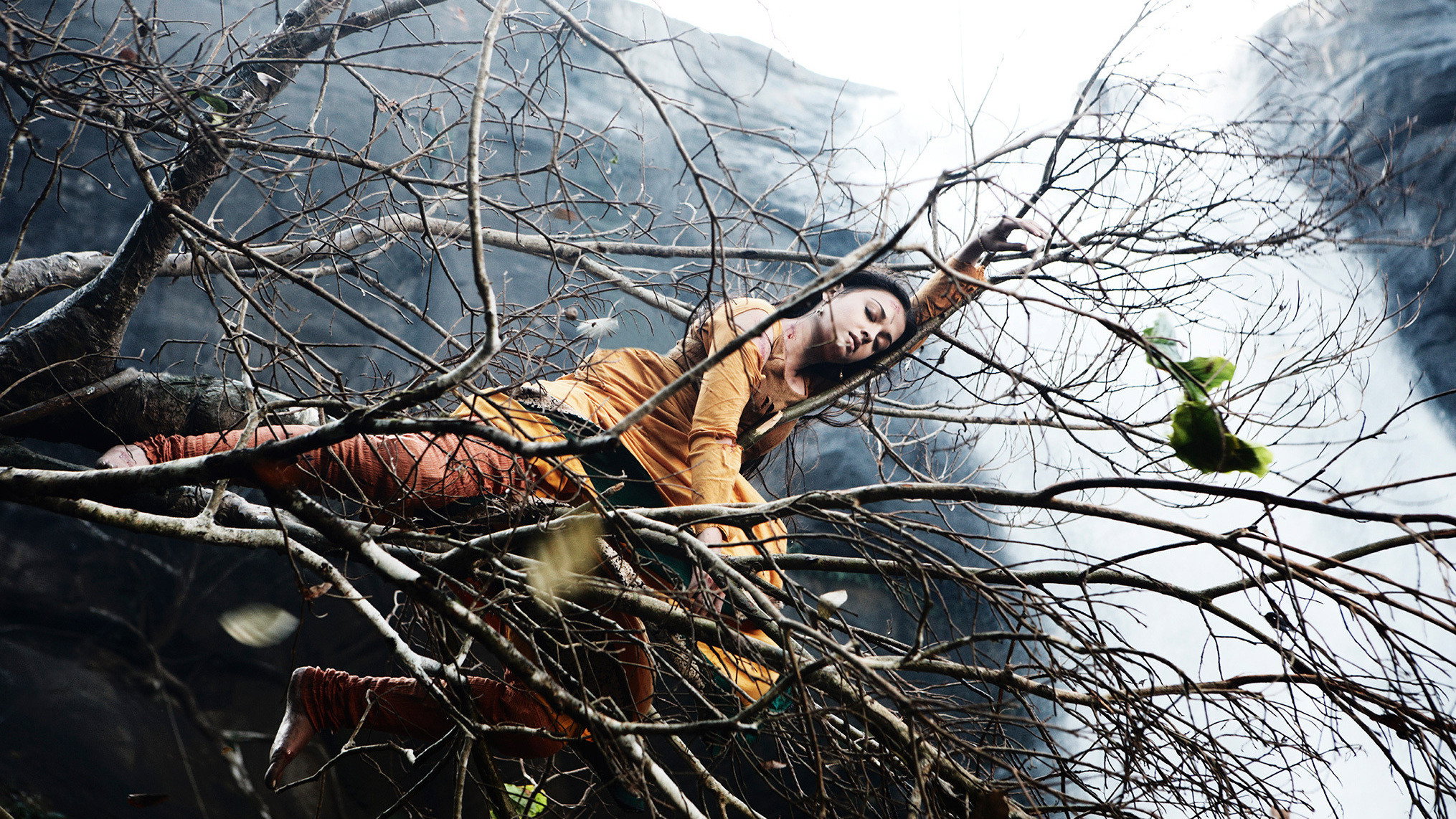 Raavan (2010) wallpaper #5 — 2030×1142 Full HD backdrop — A bandit leader kidnaps the wife of the policeman who killed his sister, but later falls… — free HD background for desktop, MacBook, mobile & iPhone (ref key7BF2FOSjyuvRO6mGI040TZJr)