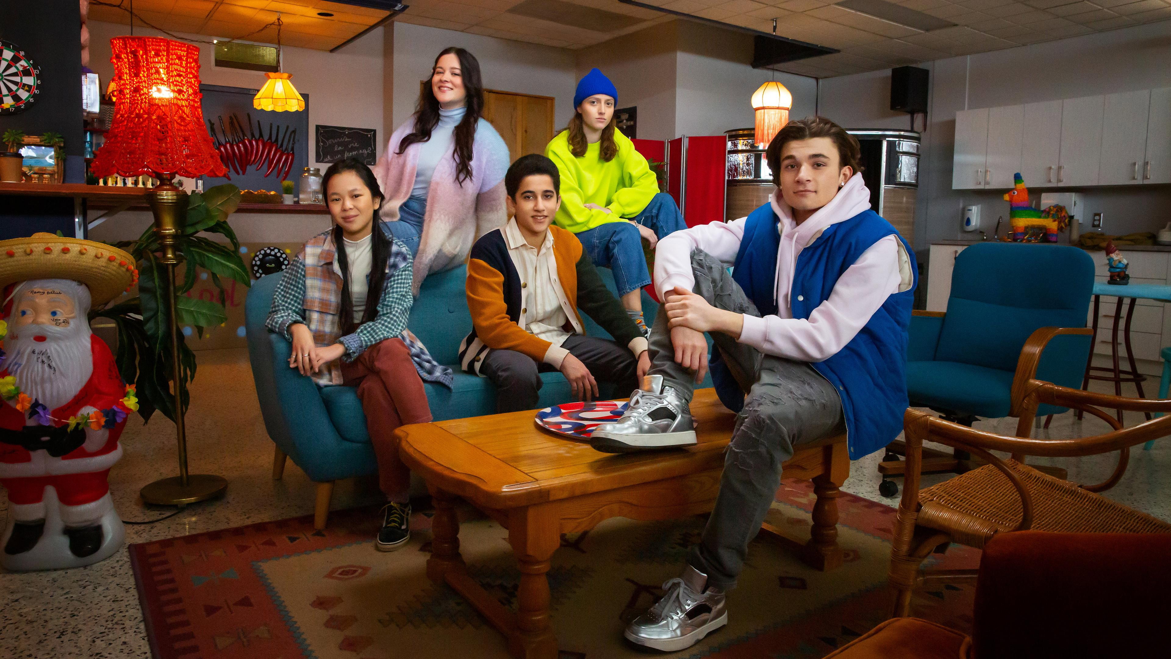 PhiloPhilo (2023) wallpaper #1 — 3840×2160 4K UHD backdrop — Family, Comedy TV show cinematic scene — free HD background for desktop, MacBook, mobile & iPhone (ref oZFCdXLBaErZ0fZcJacRCcoiUaX)