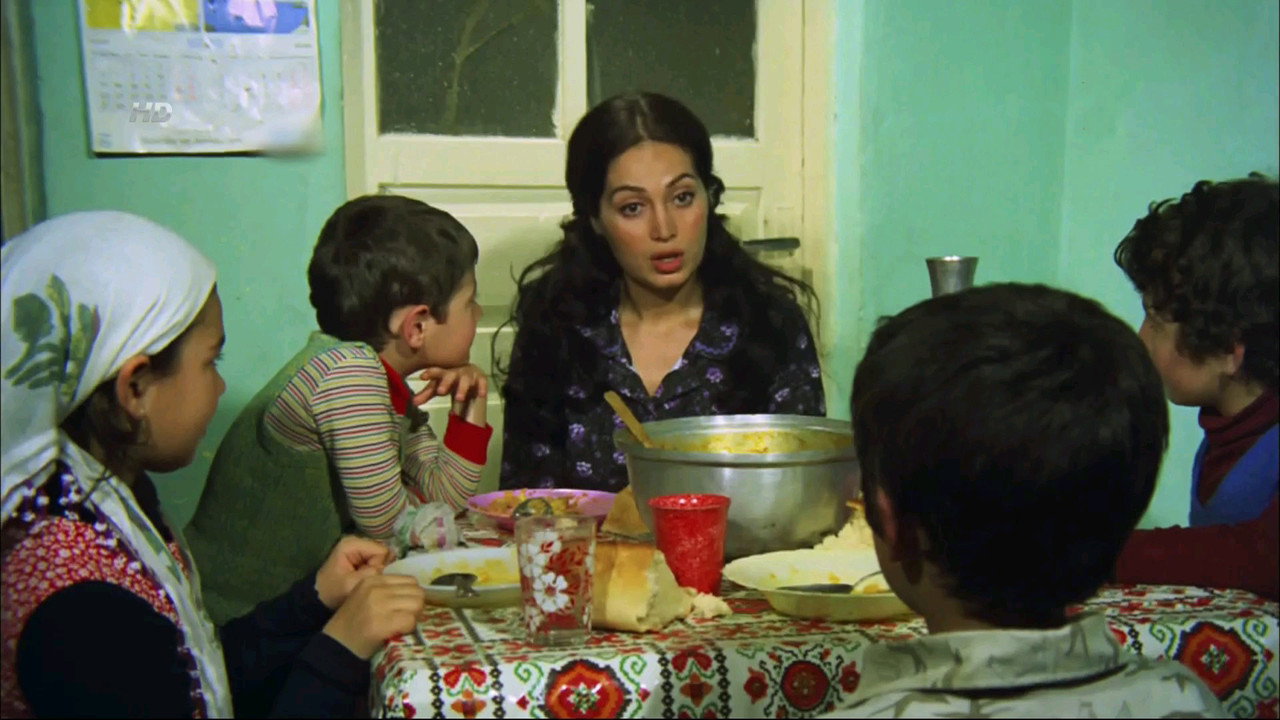 Sultan (1978) wallpaper #5 — 1920×1080 Full HD backdrop — A portrait of a young, depressed Turkish widow in the slums whose infinite dignity alone… — free HD background for desktop, MacBook, mobile & iPhone (ref 3SH8EHBROr6O2zOpwuXu5BXMle1)