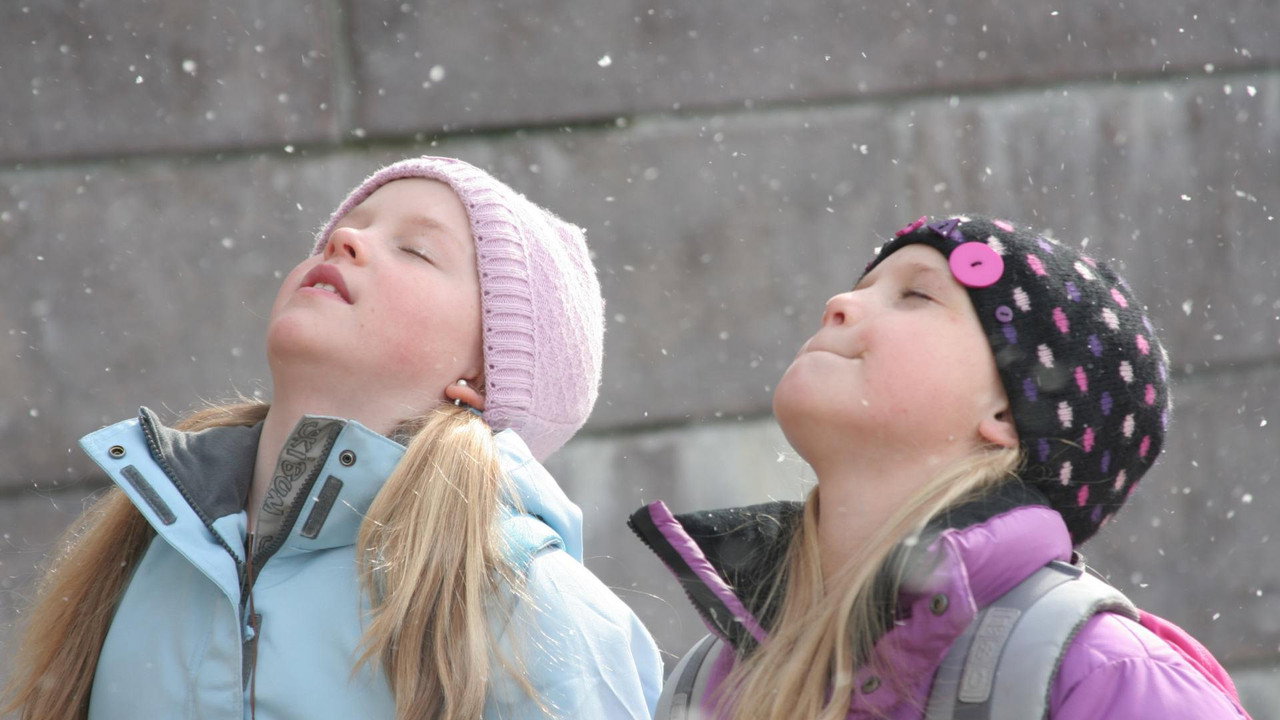 Rafiki (2009) wallpaper #8 — 1920×1080 Full HD backdrop — Three friends - Julie, Mette and Naisha - are enjoying the first snow in the village.… — free HD background for desktop, MacBook, mobile & iPhone (ref 4MpwL5TGr9uAbgOARS5Av0MgOFE)