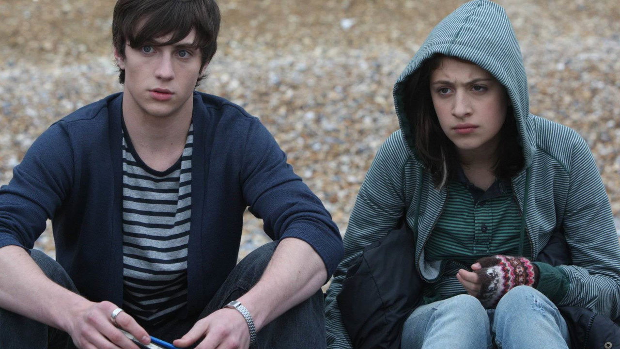 Angus, Thongs and Perfect Snogging wallpaper 9 — 1920×1080 cinematic backdrop