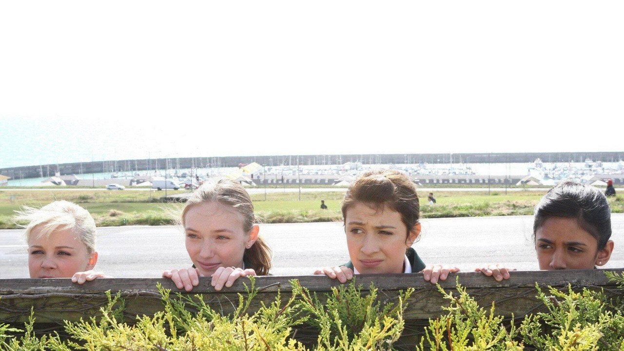 Angus, Thongs and Perfect Snogging wallpaper 12 — 1920×1080 cinematic backdrop
