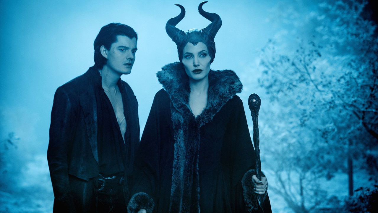 Maleficent (2014) wallpaper #13 — 2598×1462 Full HD backdrop — A beautiful, pure-hearted young woman, Maleficent has an idyllic life growing up in a… — free HD background for desktop, MacBook, mobile & iPhone (ref sUPgGNK3gjKsUjx0O2SrUUCXBcu)