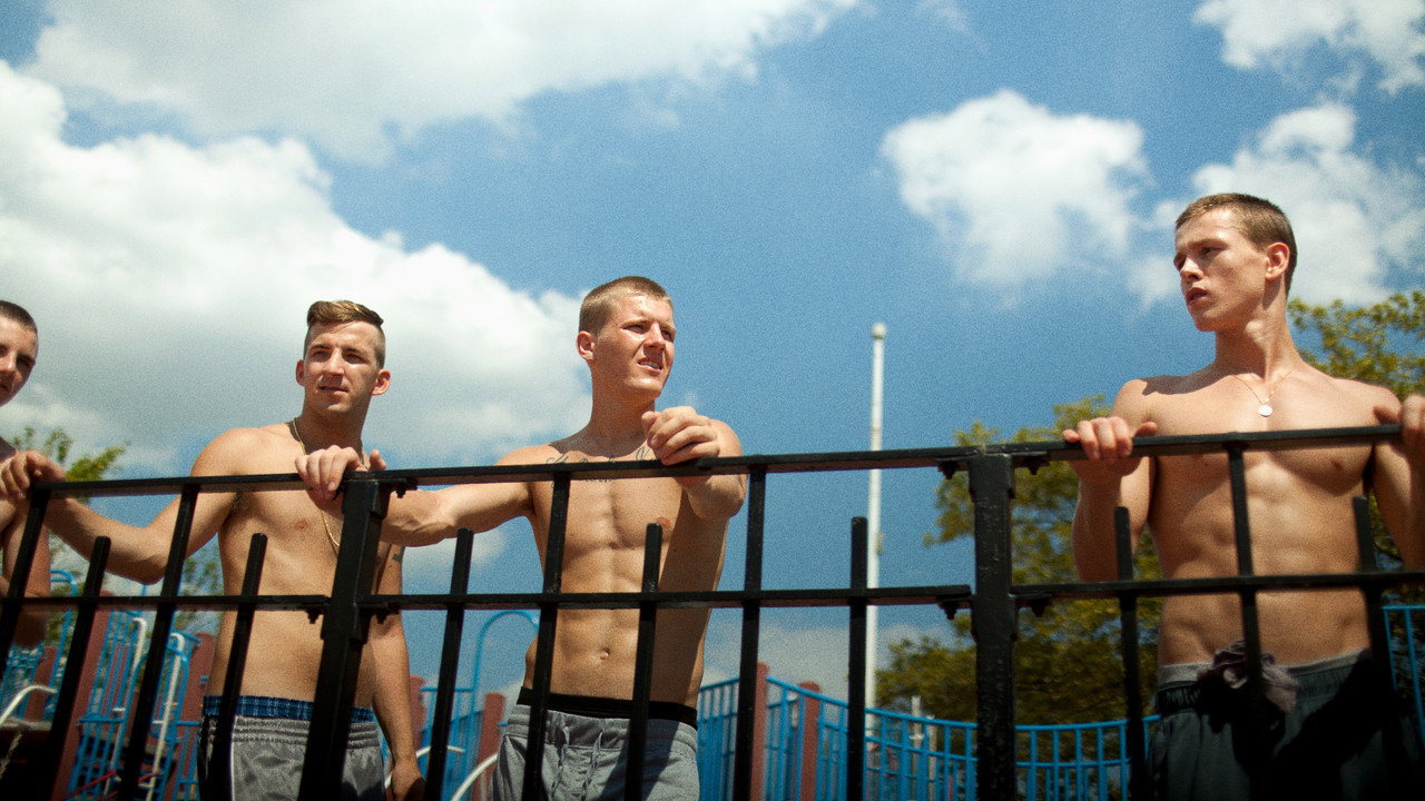 Beach Rats (2017) wallpaper #5 — 3200×1800 Full HD backdrop — On the outskirts of Brooklyn, Frankie, an aimless teenager, suffocates under the… — free HD background for desktop, MacBook, mobile & iPhone (ref ync3B8v9PUcAFbSpbVSk4FaHTWm)