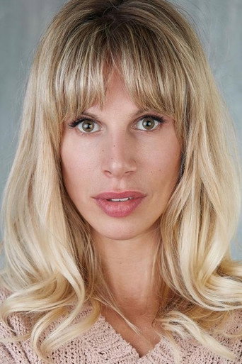 Danielle Scott — 8v40 cast