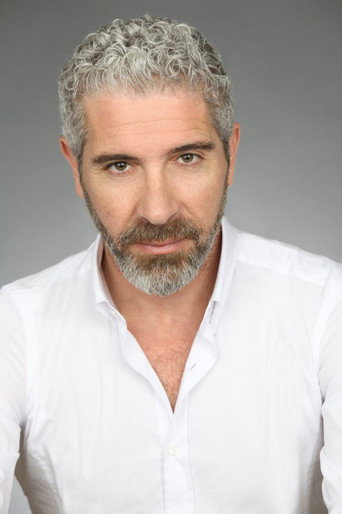 Eduardo Velasco — La última isla cast