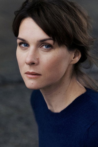 Kathrin von Steinburg — Adel Dich cast