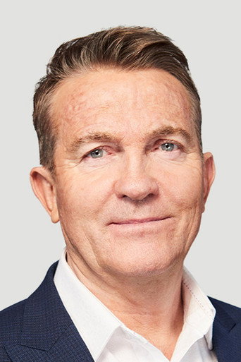 Bradley Walsh — The Lights cast
