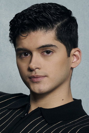 Max Pelayo — Marisol cast